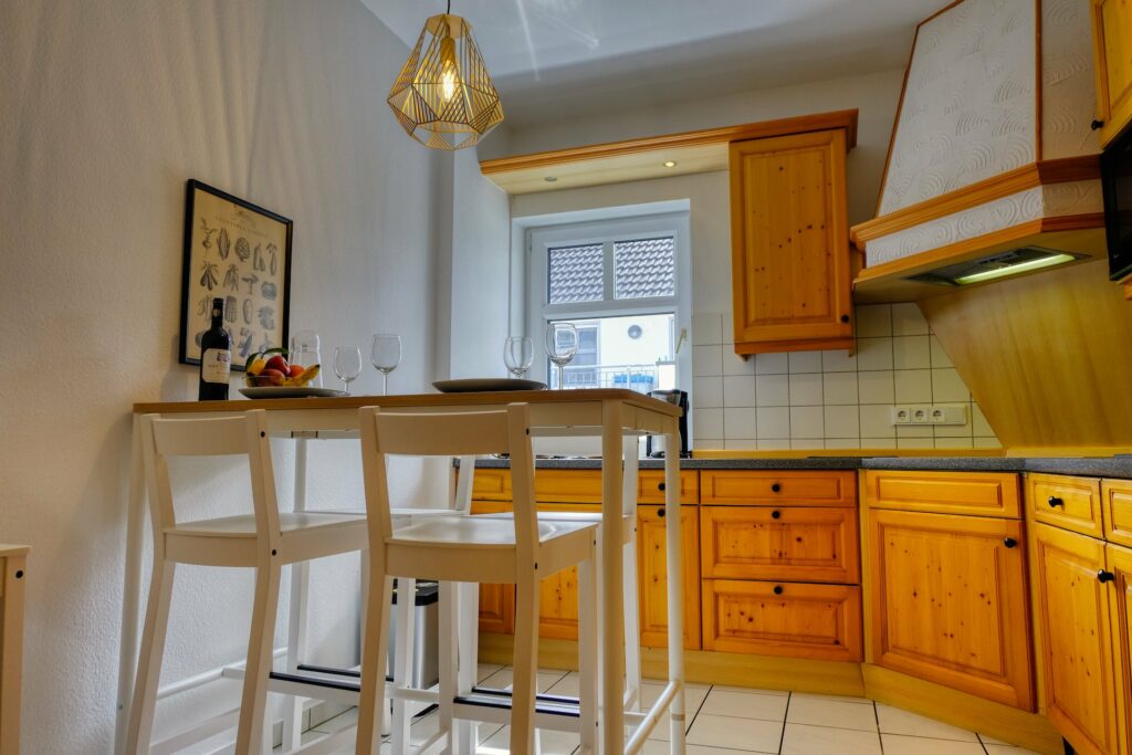 Ferienwohnung No. 5 Gästehaus Lehne - Küche mit Esstisch